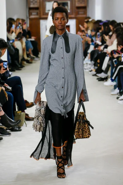 Look 8